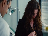  Anne Hathaway - love and other drugs 